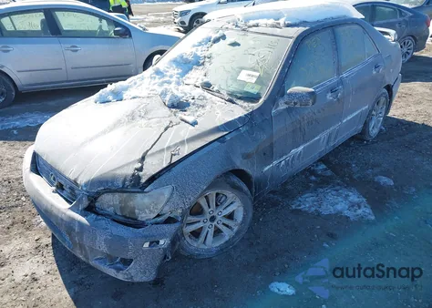 2001 Lexus Is 300 z USA, uszkodzony, nr VIN JTHBD182410024343